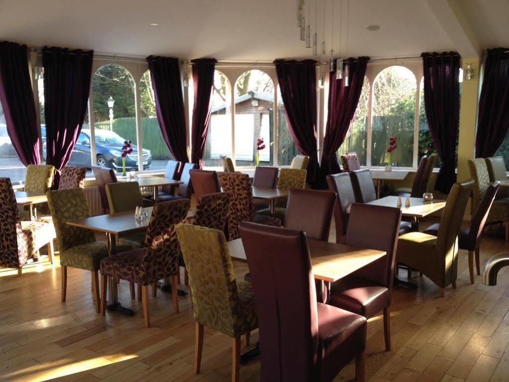 The Tower House Hotel Halifax Extérieur photo